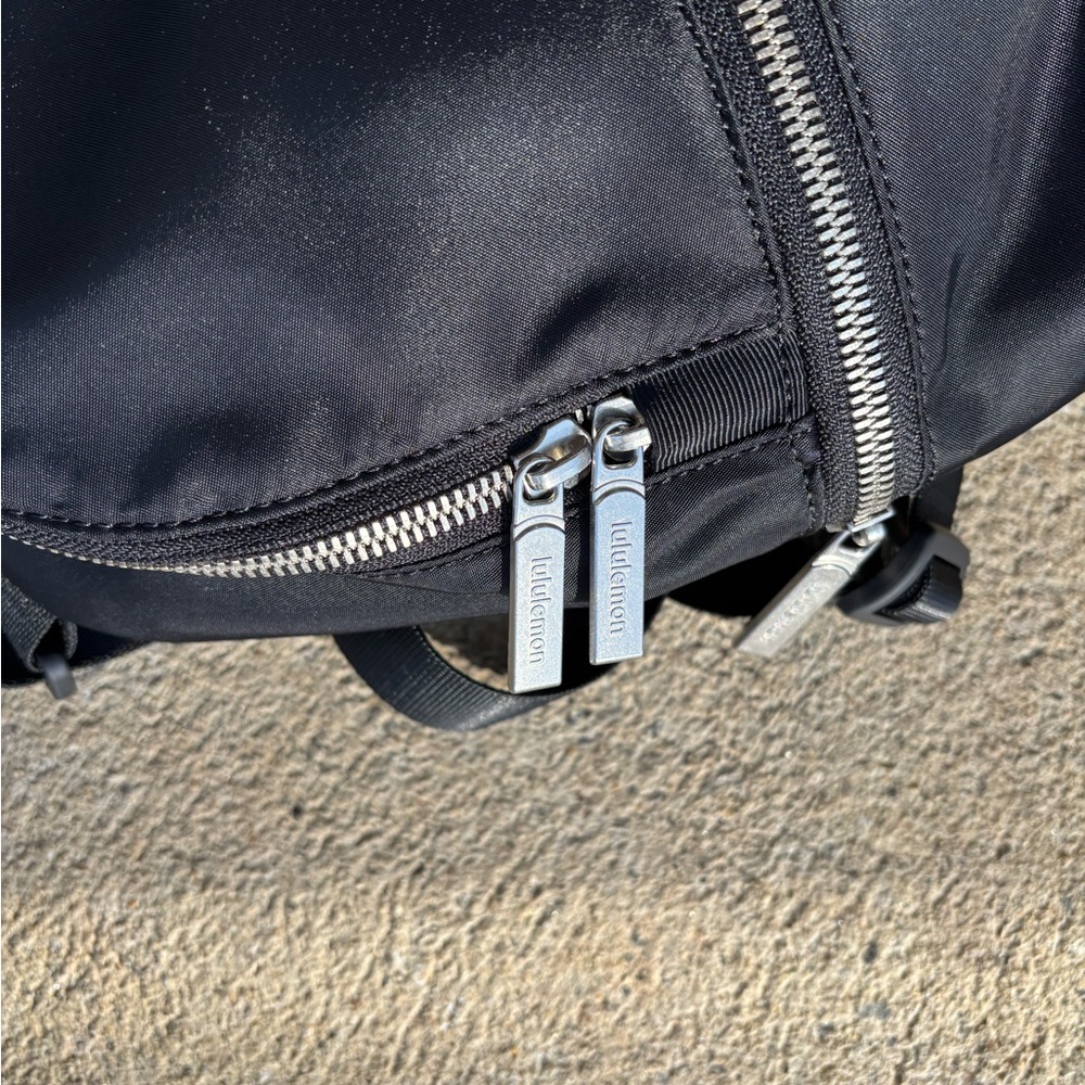 Lululemon Bag City Adventurer Backpack Micro Black+Silver Mini Bag Purse Soldout - Picture 4 of 8